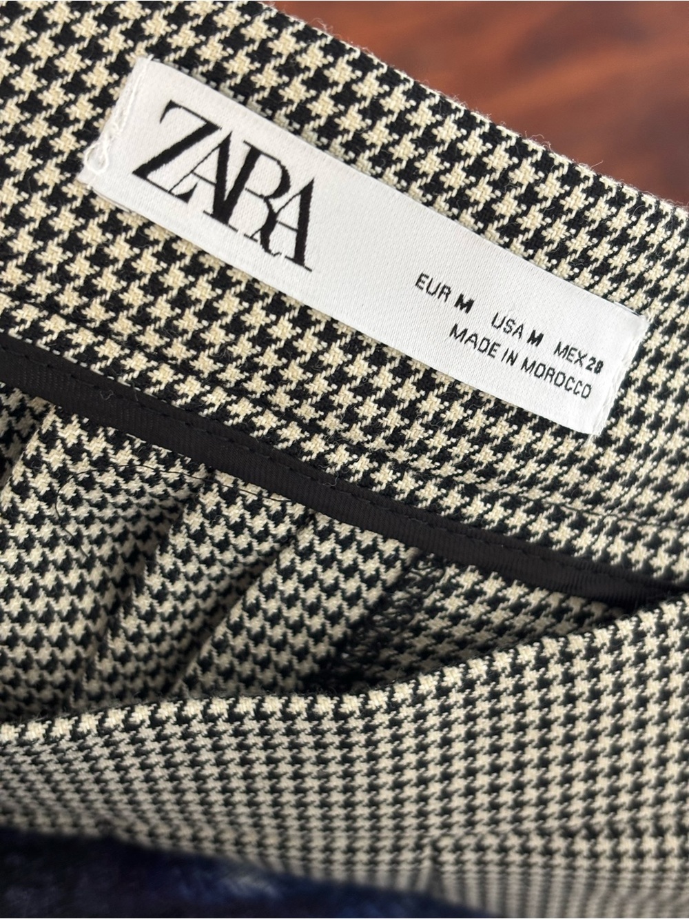 Zara Houndstooth Midi Skirt Size Zip Size M - Picture 3 of 4